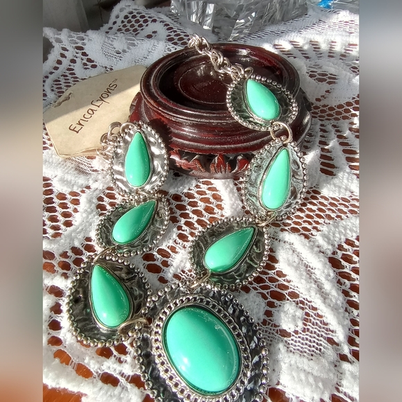 Erica Lyons Southwest Style Necklace Silver tone with Faux Turquoise - Picture 7 of 7